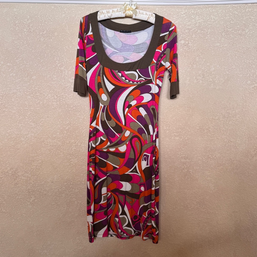 Sisley Women's Scoop Neck Retro Print Dress in Pink, Purple and Brown